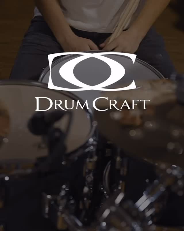 Noah Gerlach taking the Series 3 double bass kit out for a ride🚗 Blazing fast double bass drum action!
.
.
.
#drumcraft #drumcraftdrums #bethepuls #noahgerlach #sovereign
