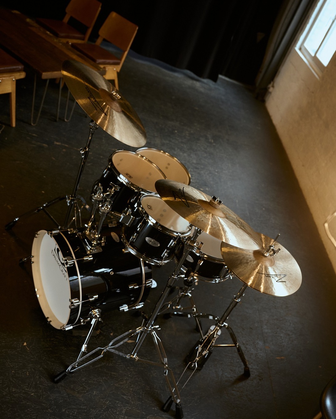 Mahogany warmth? Birch attack? Poplar wood?💭
What’s your go-to shell material, and why?
.
.
.
#drumcraft #drumcraftdrums #series3 #bethepulse